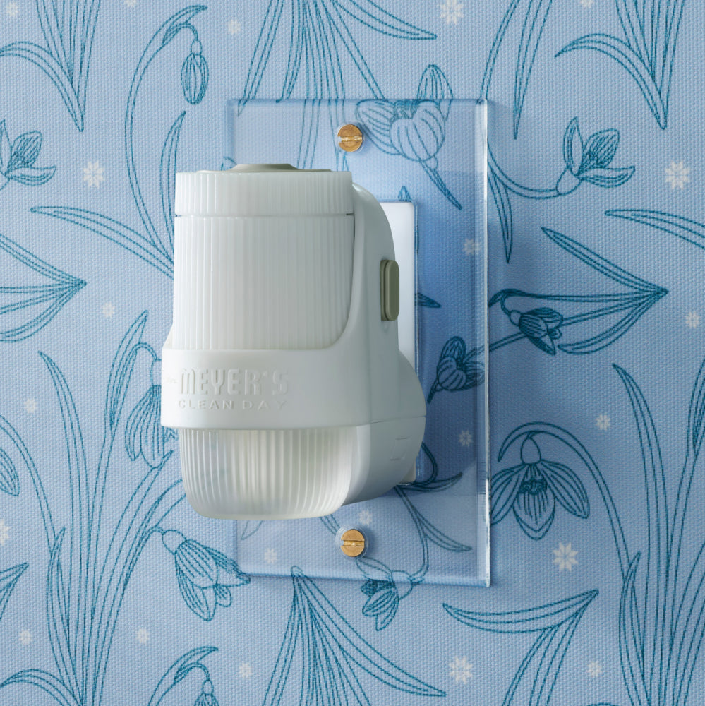 Mrs. Meyer's Snowdrop Plug-In Oil Warmer with Scented Refill
